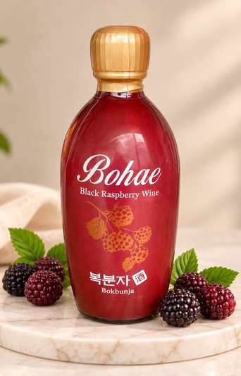 Bohae black raspberry wine product visual